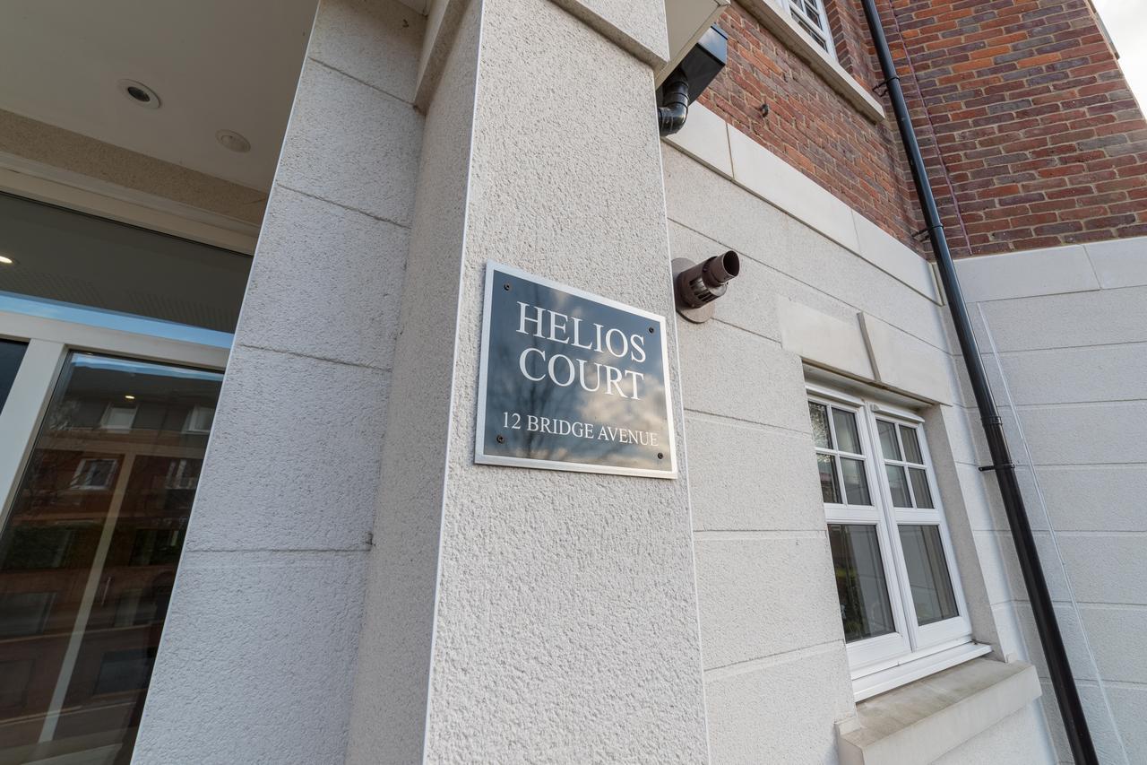 Helios Court Penthouse Serviced Apartment By Ferndale Maidenhead Buitenkant foto
