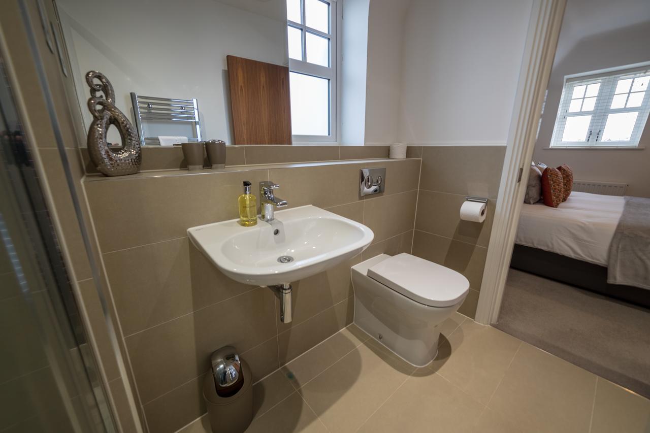 Helios Court Penthouse Serviced Apartment By Ferndale Maidenhead Buitenkant foto