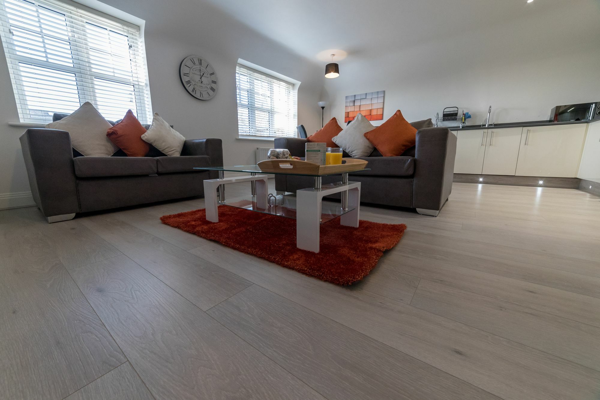 Helios Court Penthouse Serviced Apartment By Ferndale Maidenhead Buitenkant foto