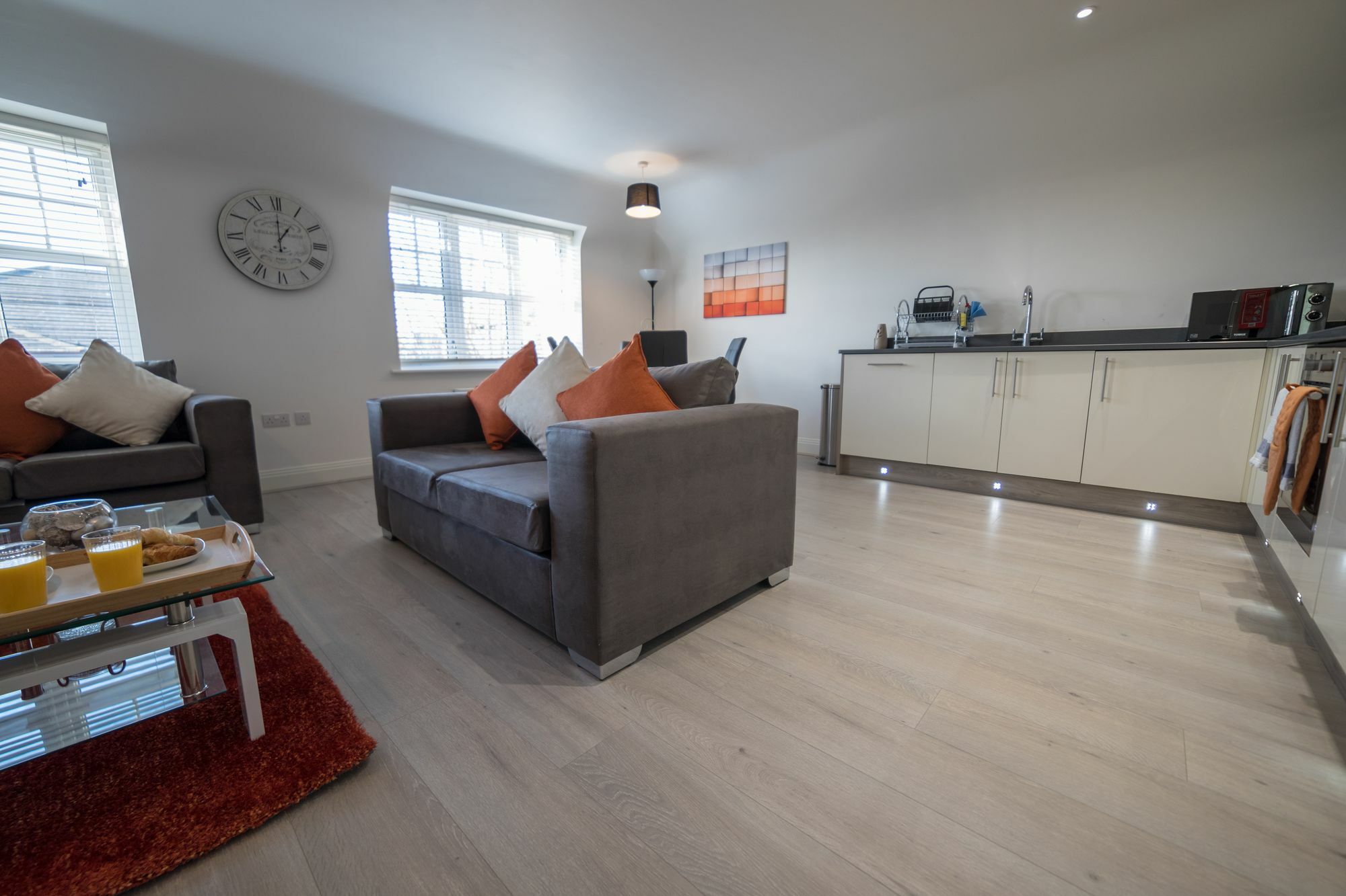 Helios Court Penthouse Serviced Apartment By Ferndale Maidenhead Buitenkant foto