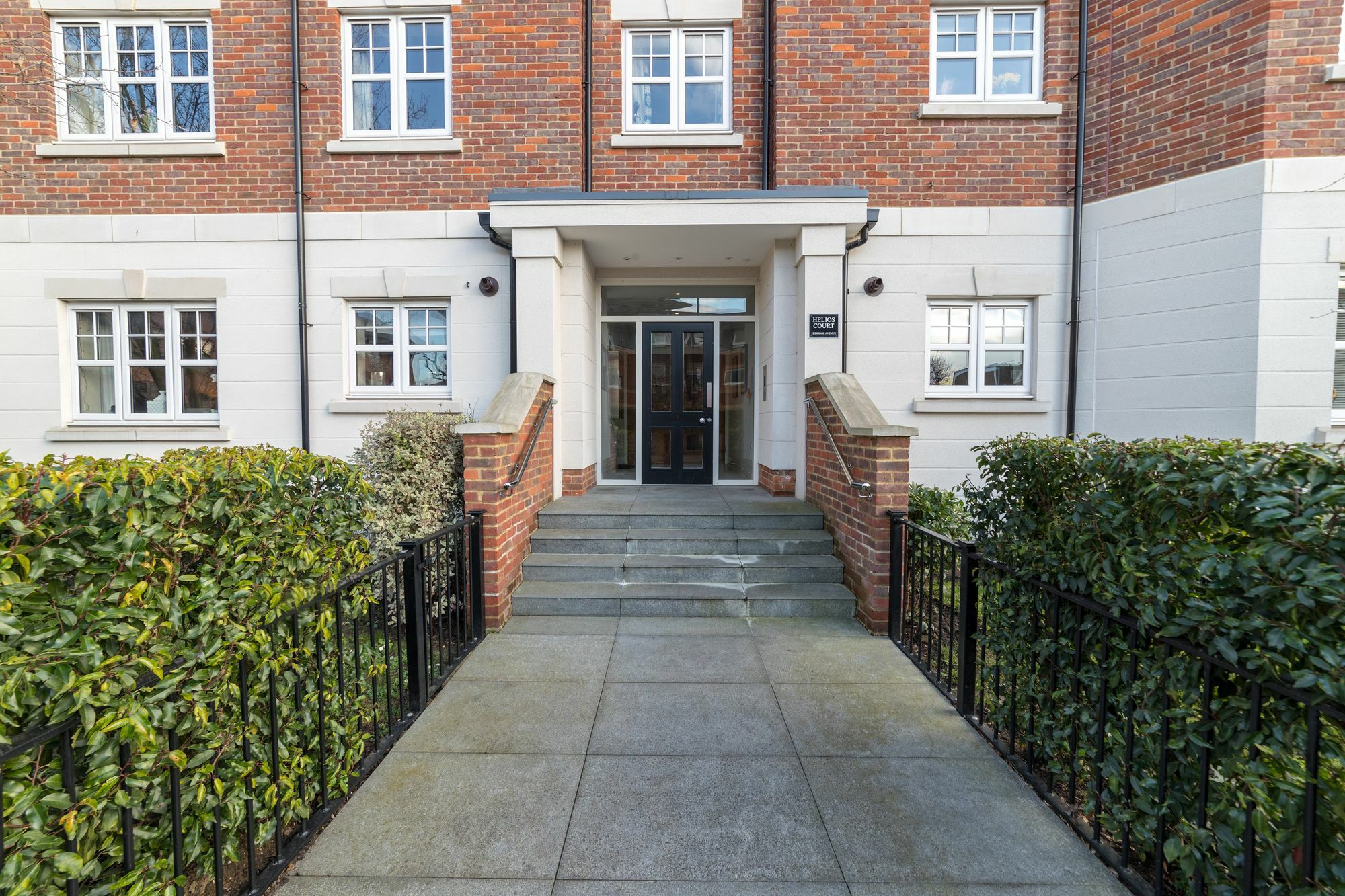 Helios Court Penthouse Serviced Apartment By Ferndale Maidenhead Buitenkant foto